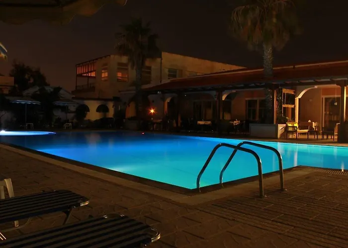 Bay Hotel 2*