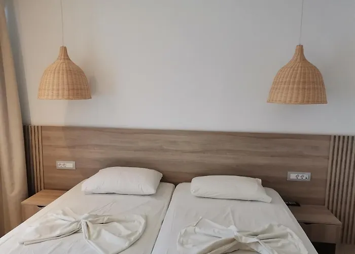 Bay Hotel 2*