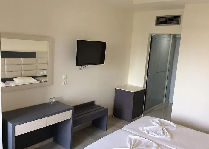 Bay Hotel 2*