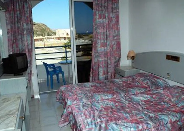 Bay Hotel 2*