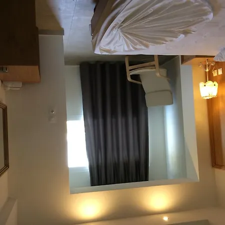 Hotel Bay 2*
