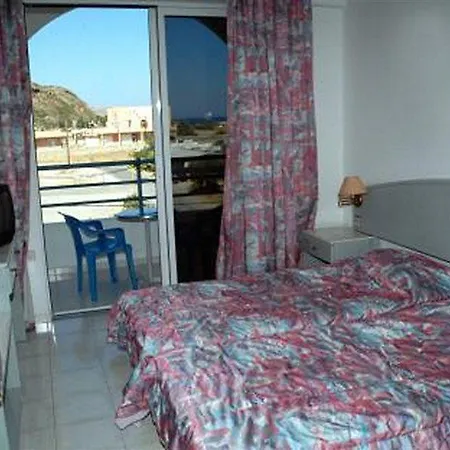 Bay Hotel 2*