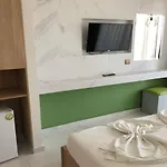 Bay Φαληράκι