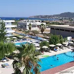 Bay 2* Φαληράκι