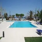 Bay Ξενοδοχείο Φαληράκι